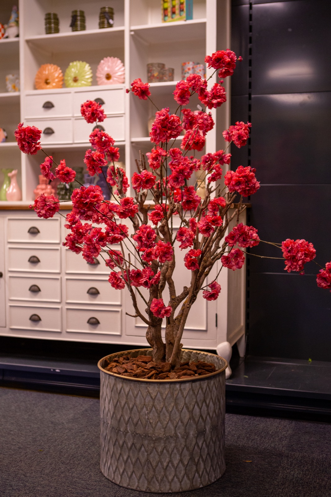 Bloesemboom-handgemaakt-op echte houten stam