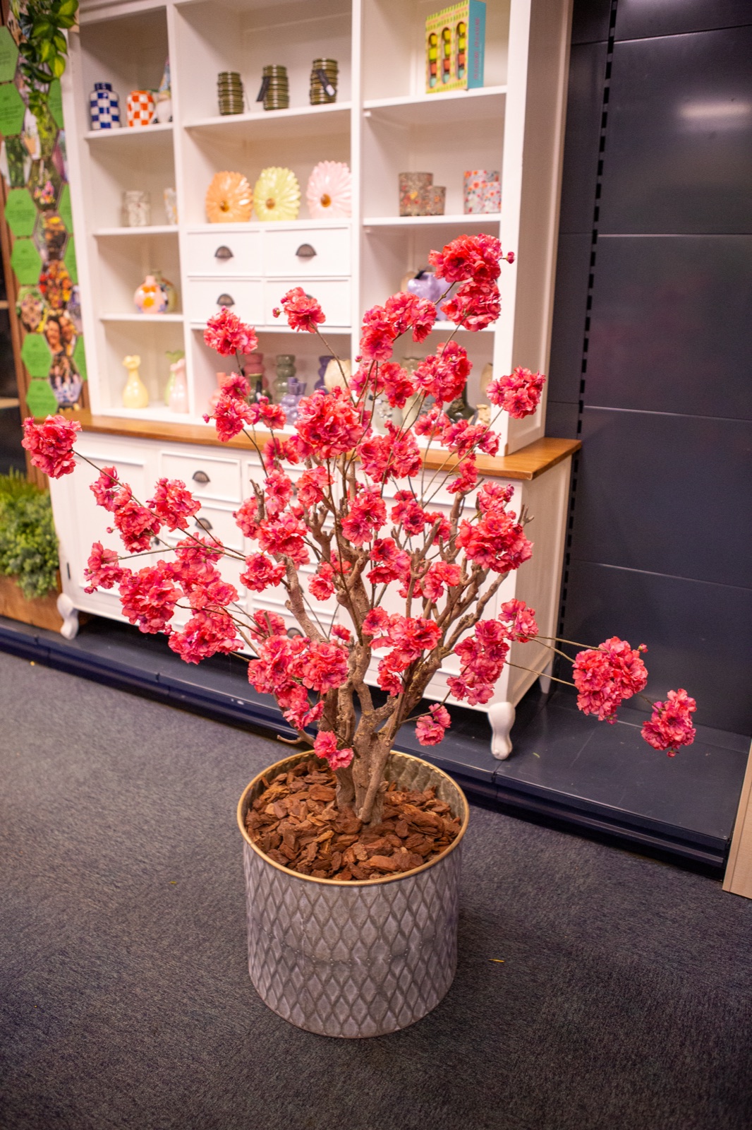 Bloesemboom-handgemaakt-op echte houten stam